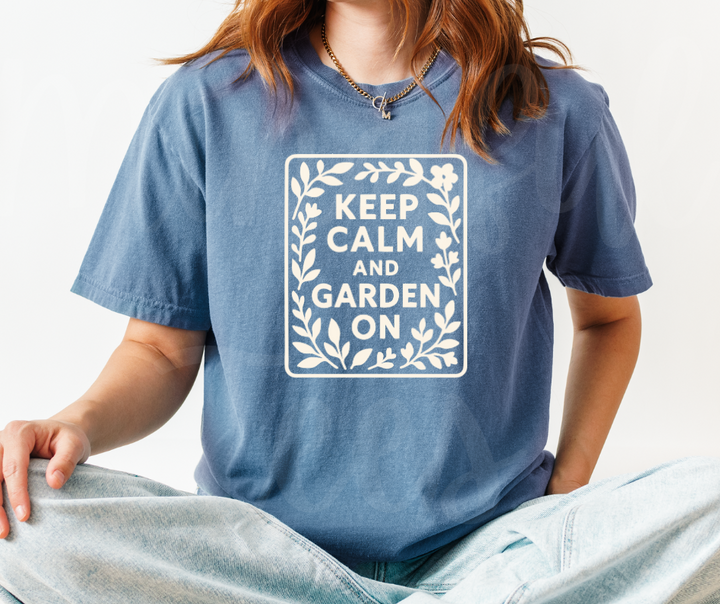 "Keep Calm And Garden On" Funny Plant Lover Tee Design Unisex heavyweight t-shirt
