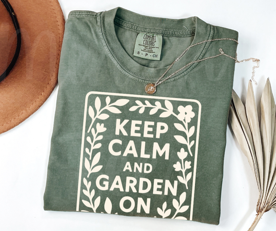 "Keep Calm And Garden On" Funny Plant Lover Tee Design Unisex heavyweight t-shirt